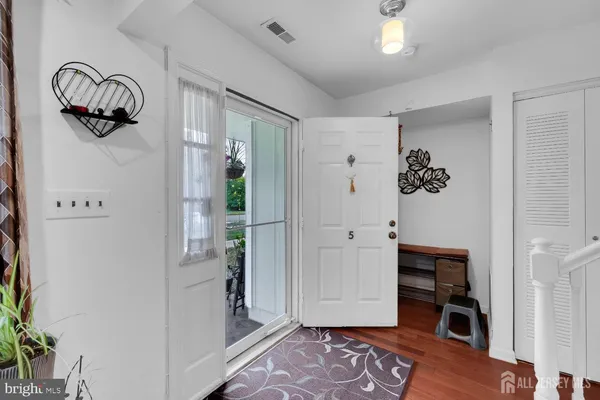 $2,900 | 5 Pond View Drive, Plainsboro, NJ 08536