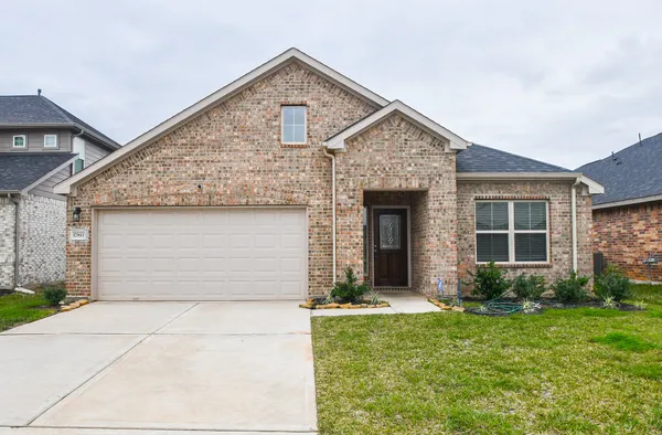 $2,400 | 17811 Chartertree Lane, Tomball, TX 77377