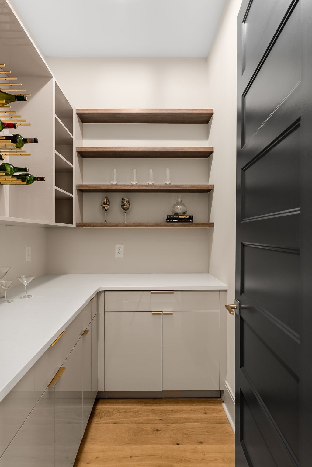 2306 Riverside Drive Nashville, TN 37216 - Photo 20 of 44 a view of a room with shelf