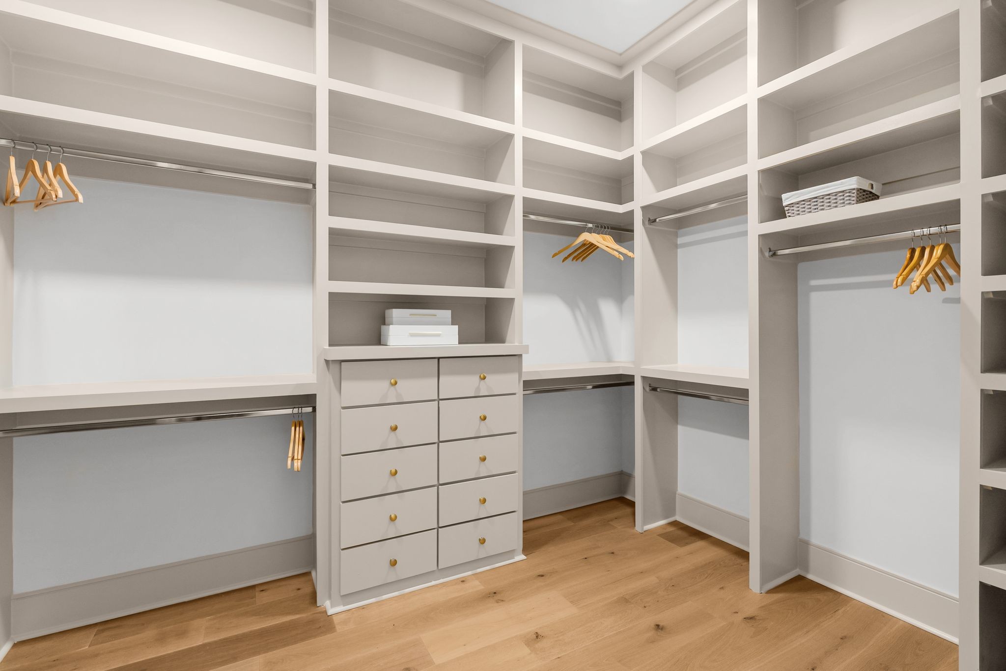 2306 Riverside Drive Nashville, TN 37216 - Photo 29 of 44 a view of an empty walk in closet