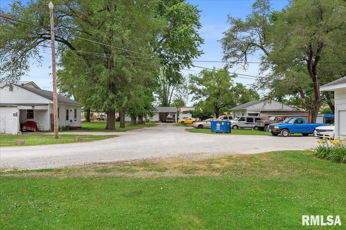730 North Dirksen Parkway Springfield, IL 62702 - Photo 3 of 24