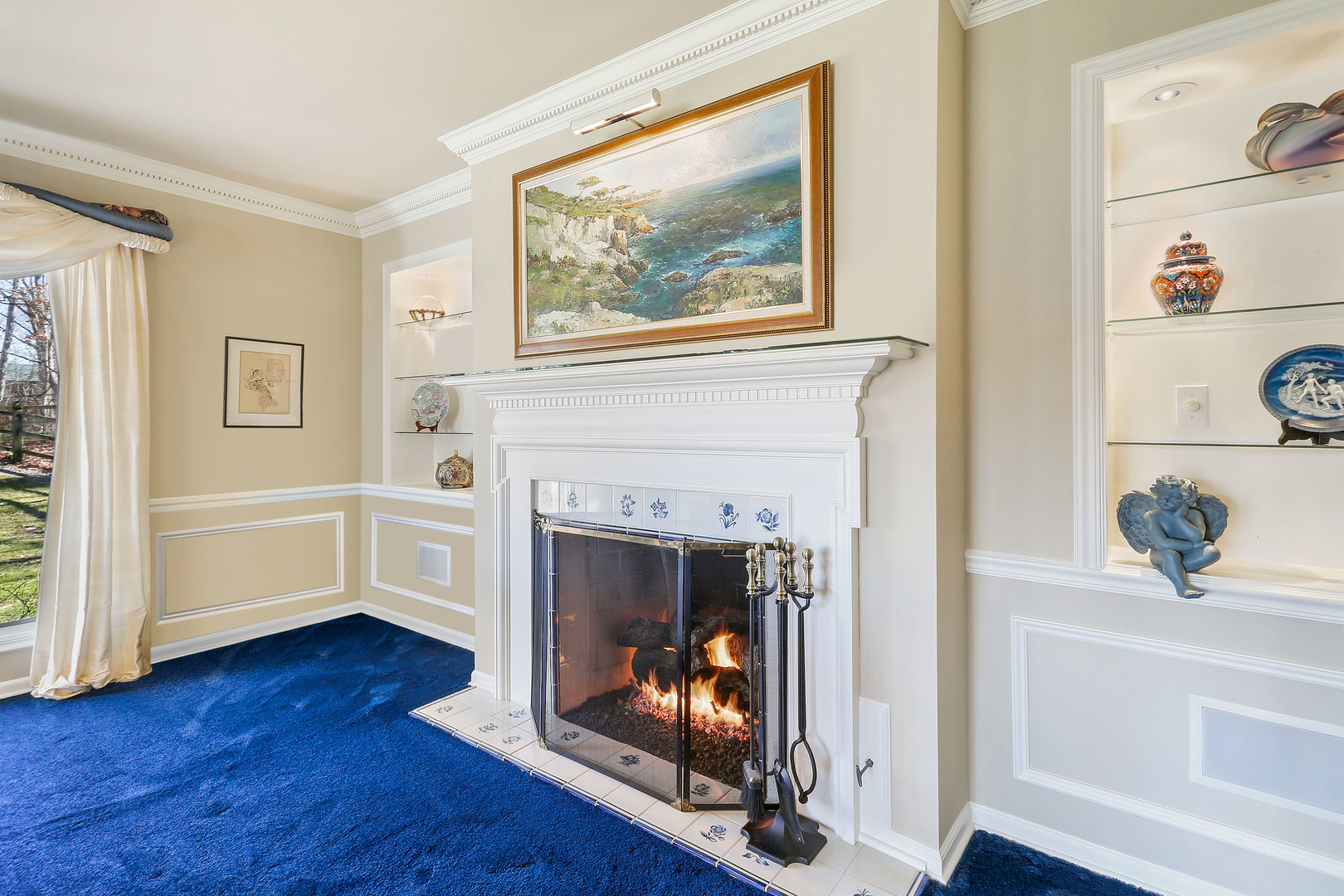 43 Ramsgate Drive Palos Park, IL 60464 - Photo 26 of 50 a living room with furniture and a fireplace