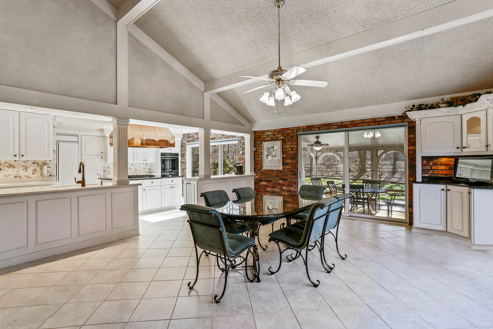43 Ramsgate Drive Palos Park, IL 60464 - Photo 40 of 50 a view of a dining room with furniture window and wooden floor