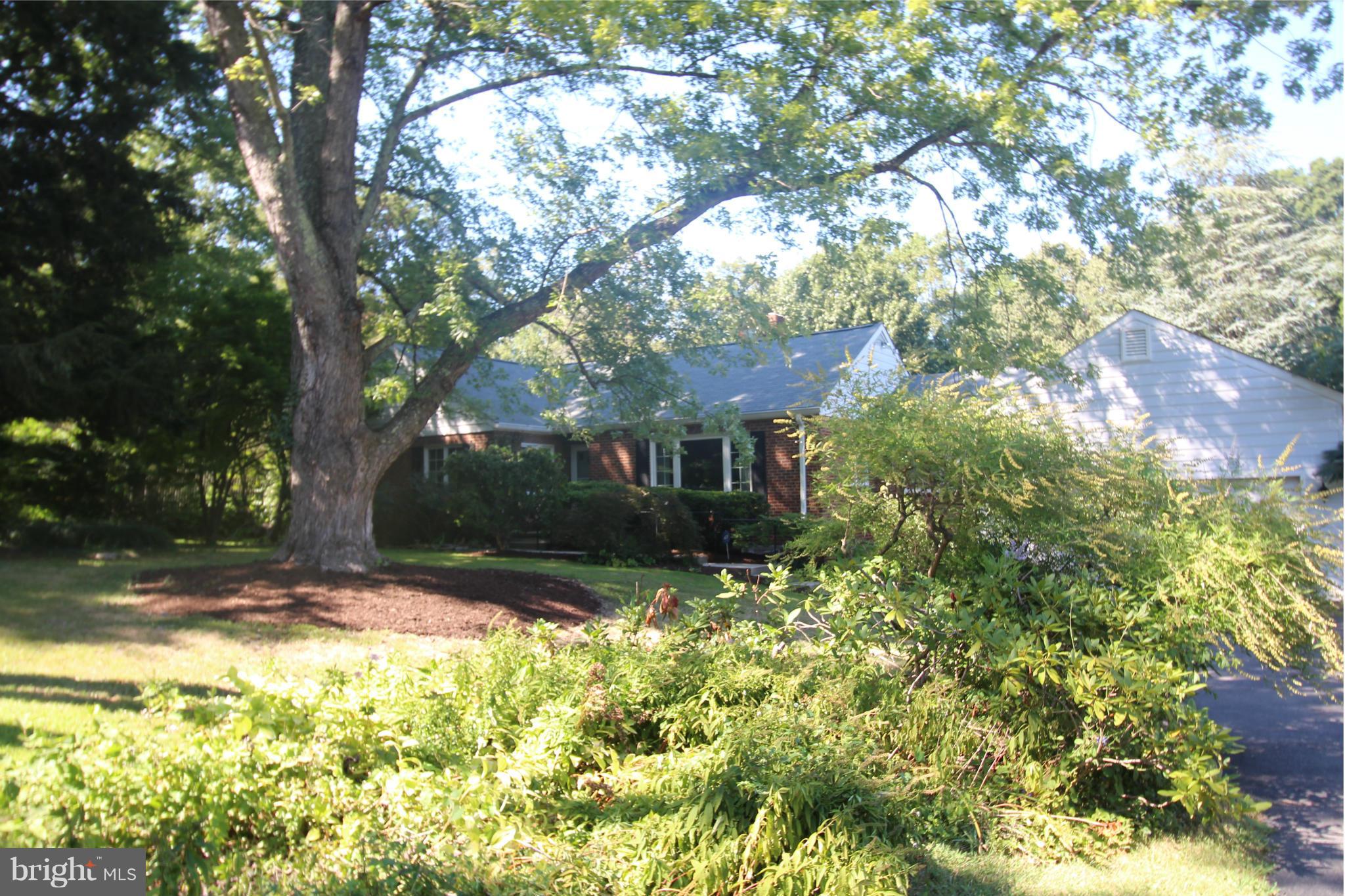 3716 Nalls Road Alexandria, VA 22309 - Photo 2 of 17 Exterior (Front)