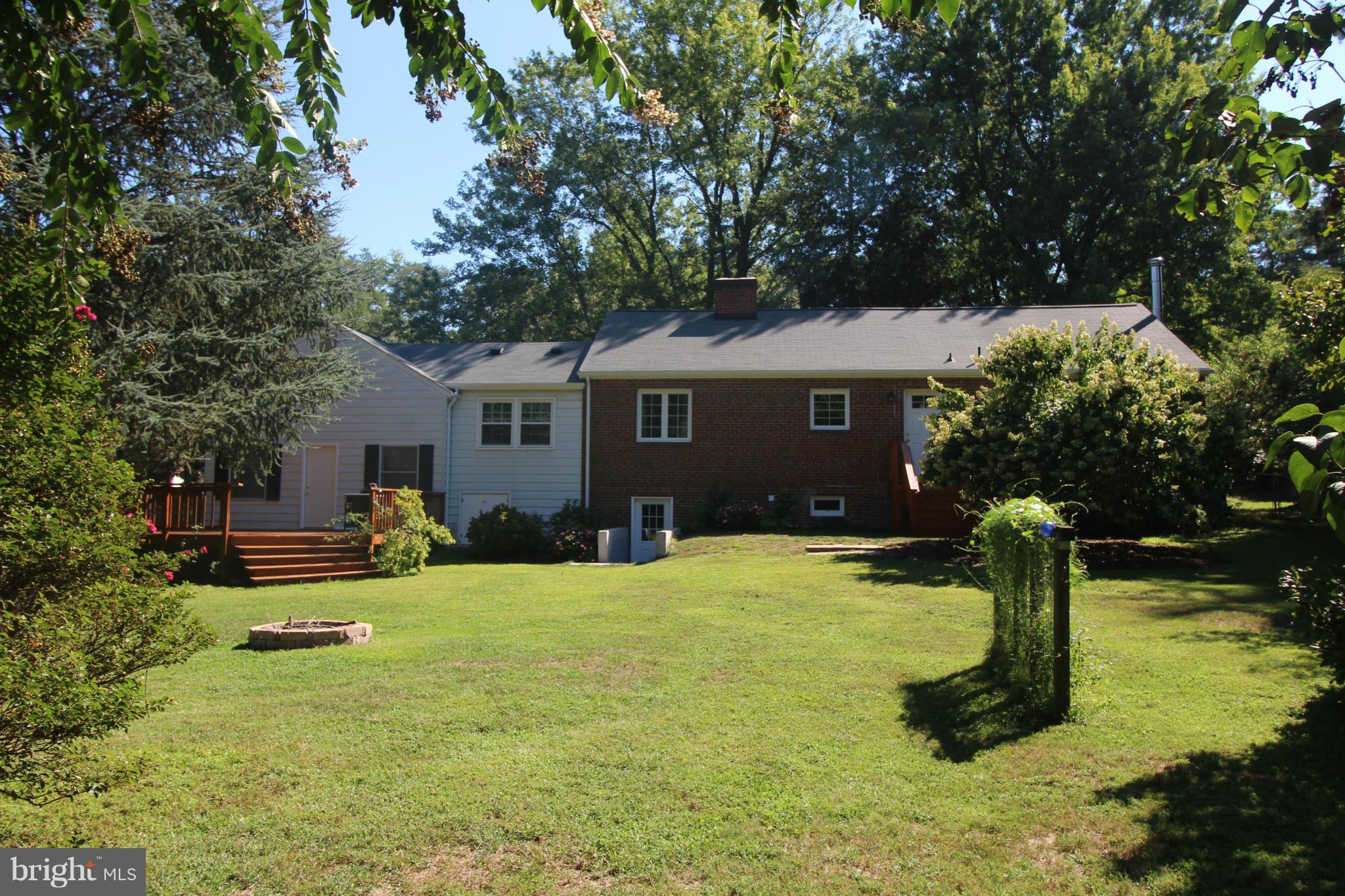 3716 Nalls Road Alexandria, VA 22309 - Photo 11 of 17 Exterior (Rear)