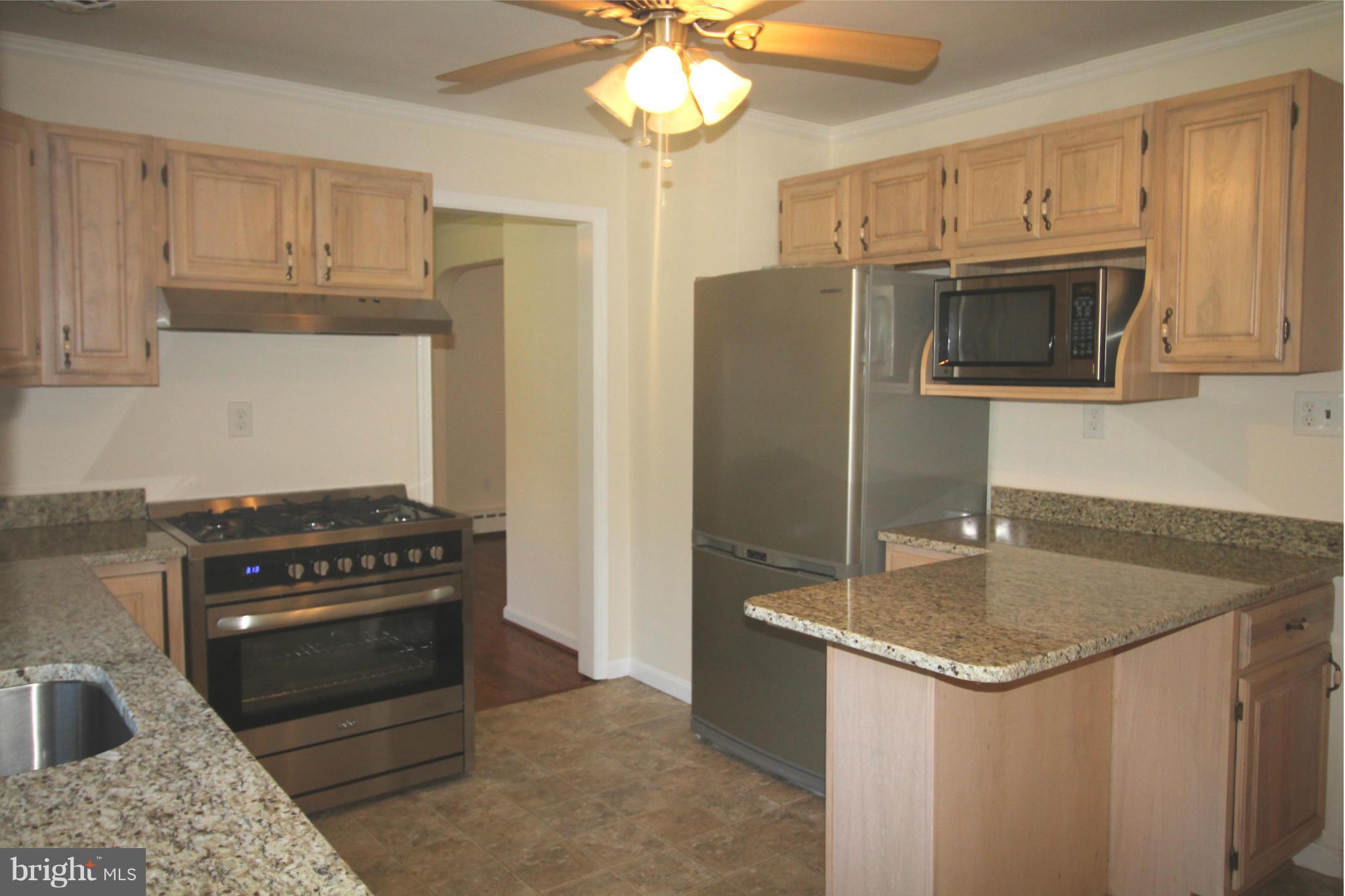 3716 Nalls Road Alexandria, VA 22309 - Photo 8 of 17 Kitchen