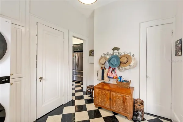 $1,249,500 | 2326 2nd Avenue East, Bradenton, FL 34208