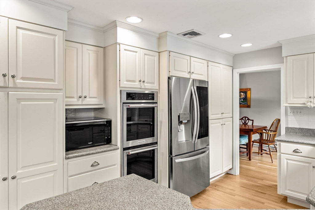 50 Holt Road Andover, MA 01810 - Photo 10 of 37