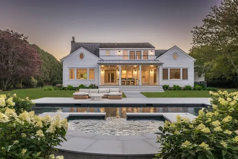$4,795,000 | 702 David Whites Lane, Southampton, NY 11968