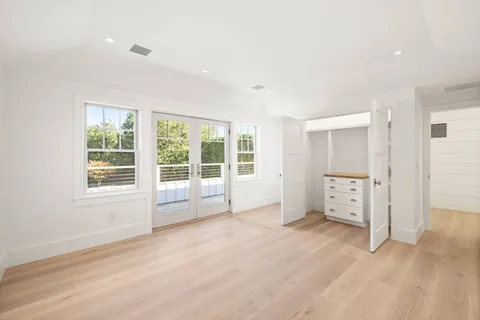 $4,795,000 | 702 David Whites Lane, Southampton, NY 11968