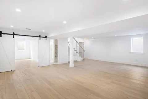 $4,795,000 | 702 David Whites Lane, Southampton, NY 11968