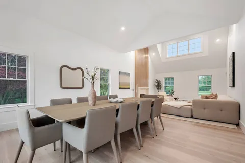 $4,795,000 | 702 David Whites Lane, Southampton, NY 11968