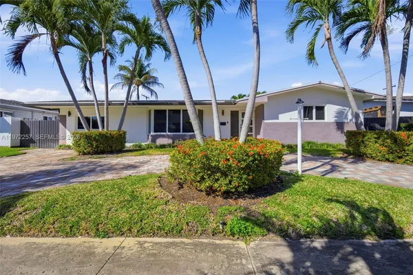 $6,850 | 1871 Northeast 186th Street, North Miami Beach, FL 33179