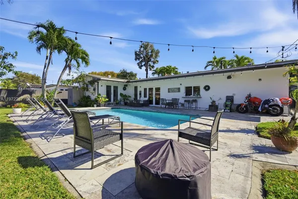 $6,850 | 1871 Northeast 186th Street, North Miami Beach, FL 33179