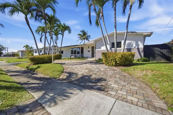 $6,850 | 1871 Northeast 186th Street, North Miami Beach, FL 33179