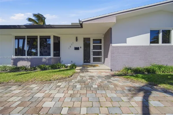 $6,850 | 1871 Northeast 186th Street, North Miami Beach, FL 33179