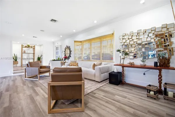 $6,850 | 1871 Northeast 186th Street, North Miami Beach, FL 33179