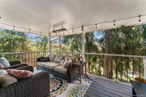 $1,600,000 | 7 Dogwood Lane, Irvington, NY 10533