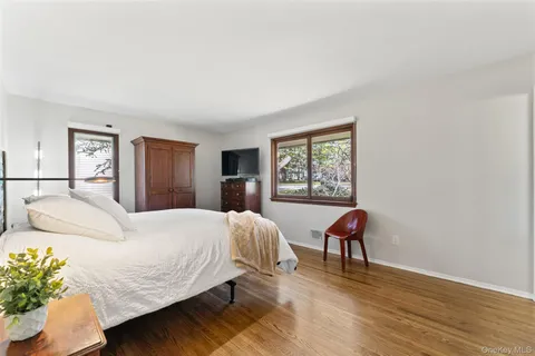 $1,600,000 | 7 Dogwood Lane, Irvington, NY 10533