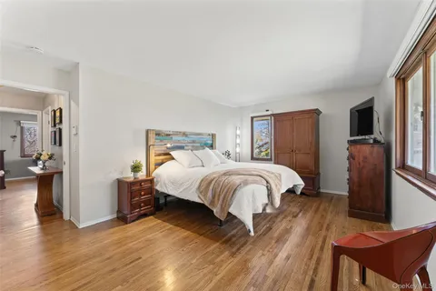 $1,600,000 | 7 Dogwood Lane, Irvington, NY 10533