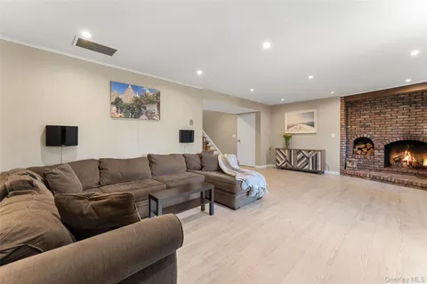 $1,600,000 | 7 Dogwood Lane, Irvington, NY 10533