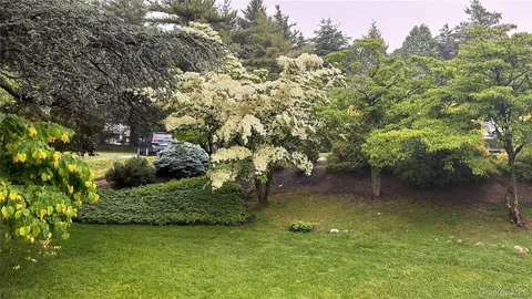 $1,600,000 | 7 Dogwood Lane, Irvington, NY 10533