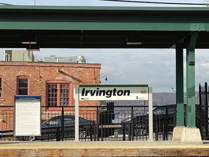 $1,600,000 | 7 Dogwood Lane, Irvington, NY 10533