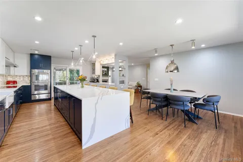 $1,600,000 | 7 Dogwood Lane, Irvington, NY 10533