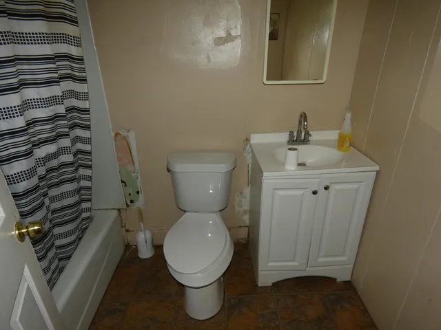 $69,900 | 864 Highland Avenue, Benton Harbor, MI 49022