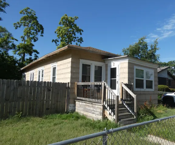 $69,900 | 864 Highland Avenue, Benton Harbor, MI 49022