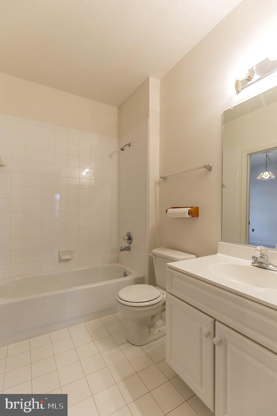 605 Runabout Loop Solomons, MD 20688 - Photo 23 of 31 Second bath