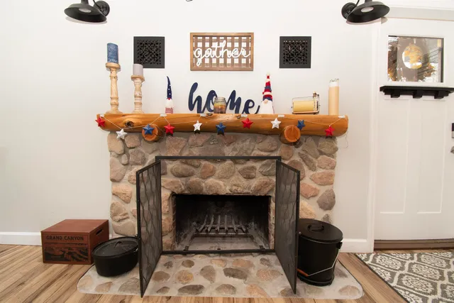 $324,900 | 2008 East Riverside Drive, Warsaw, IN 46582