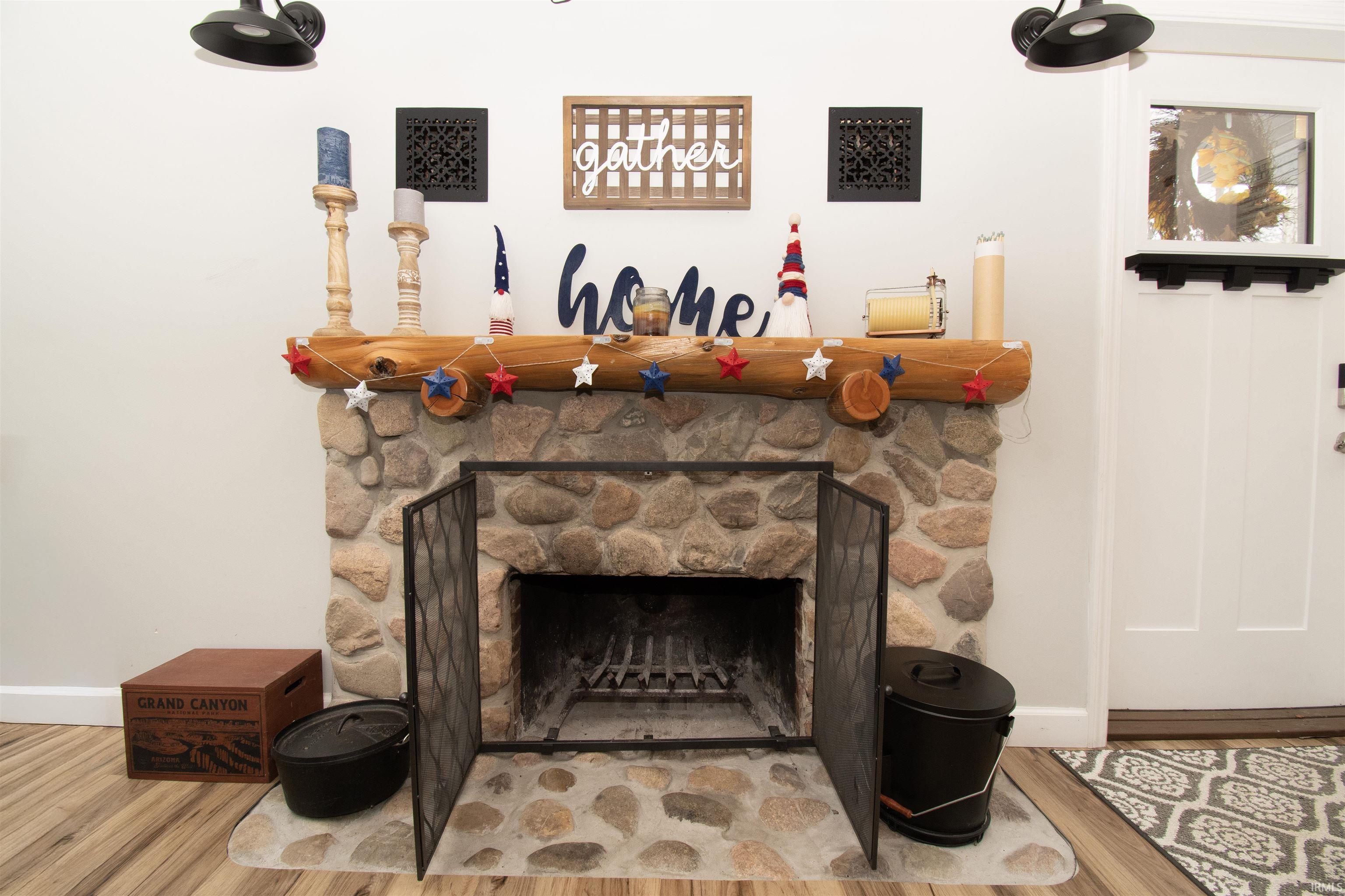 2008 East Riverside Drive Warsaw, IN 46582 - Photo 12 of 34