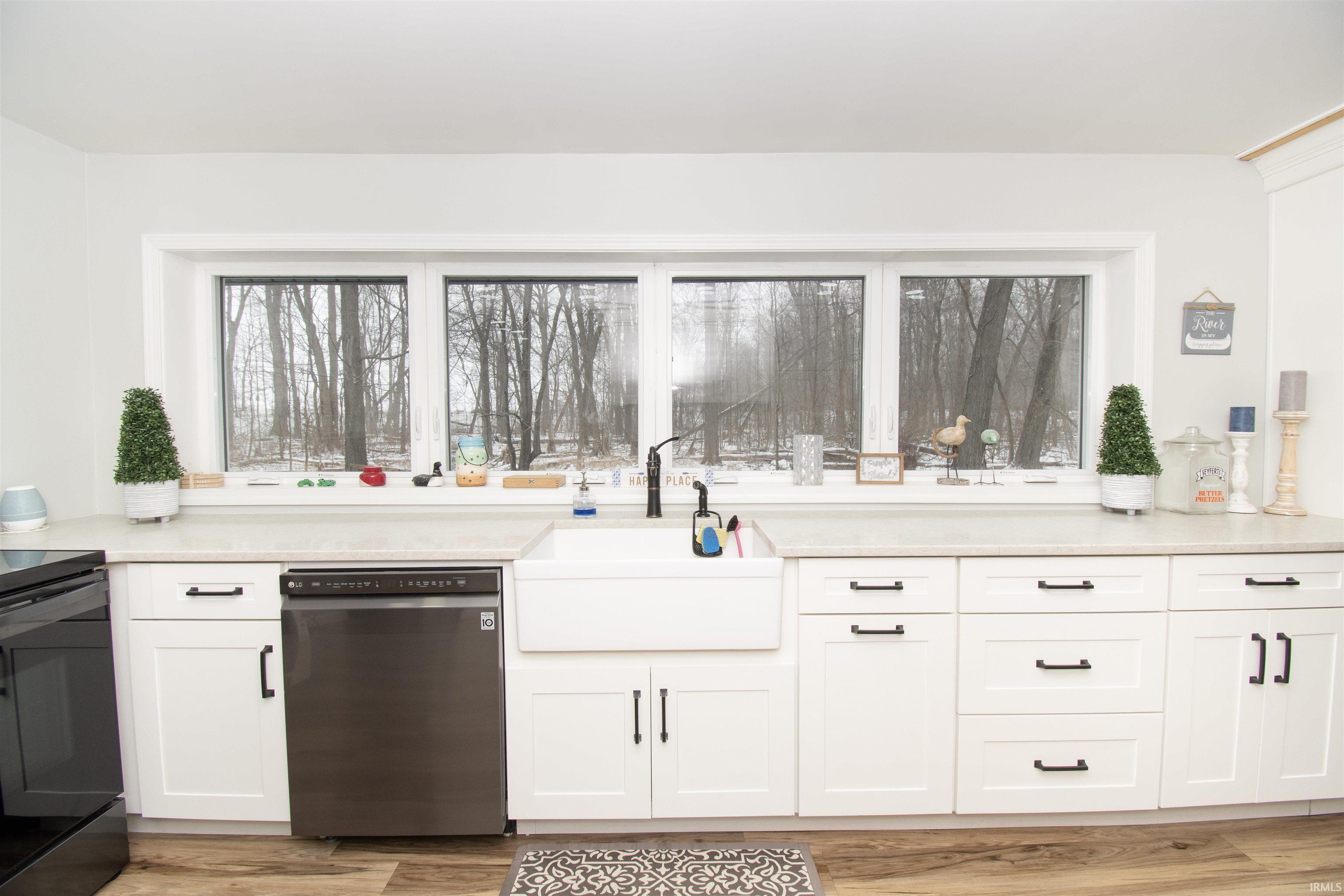 2008 East Riverside Drive Warsaw, IN 46582 - Photo 16 of 34