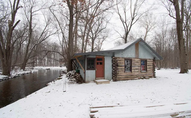 $324,900 | 2008 East Riverside Drive, Warsaw, IN 46582