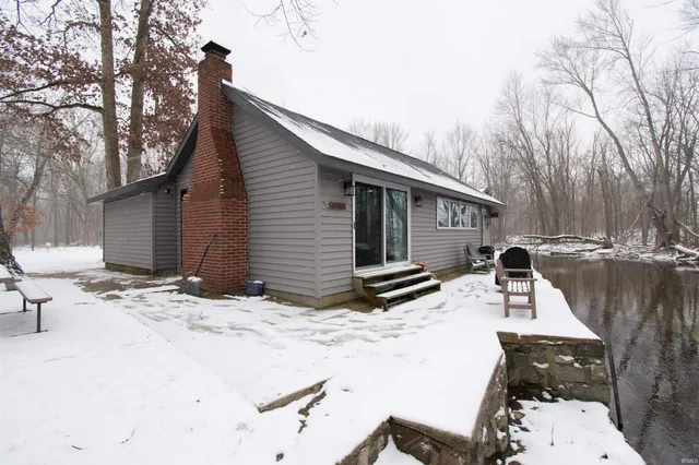 $324,900 | 2008 East Riverside Drive, Warsaw, IN 46582