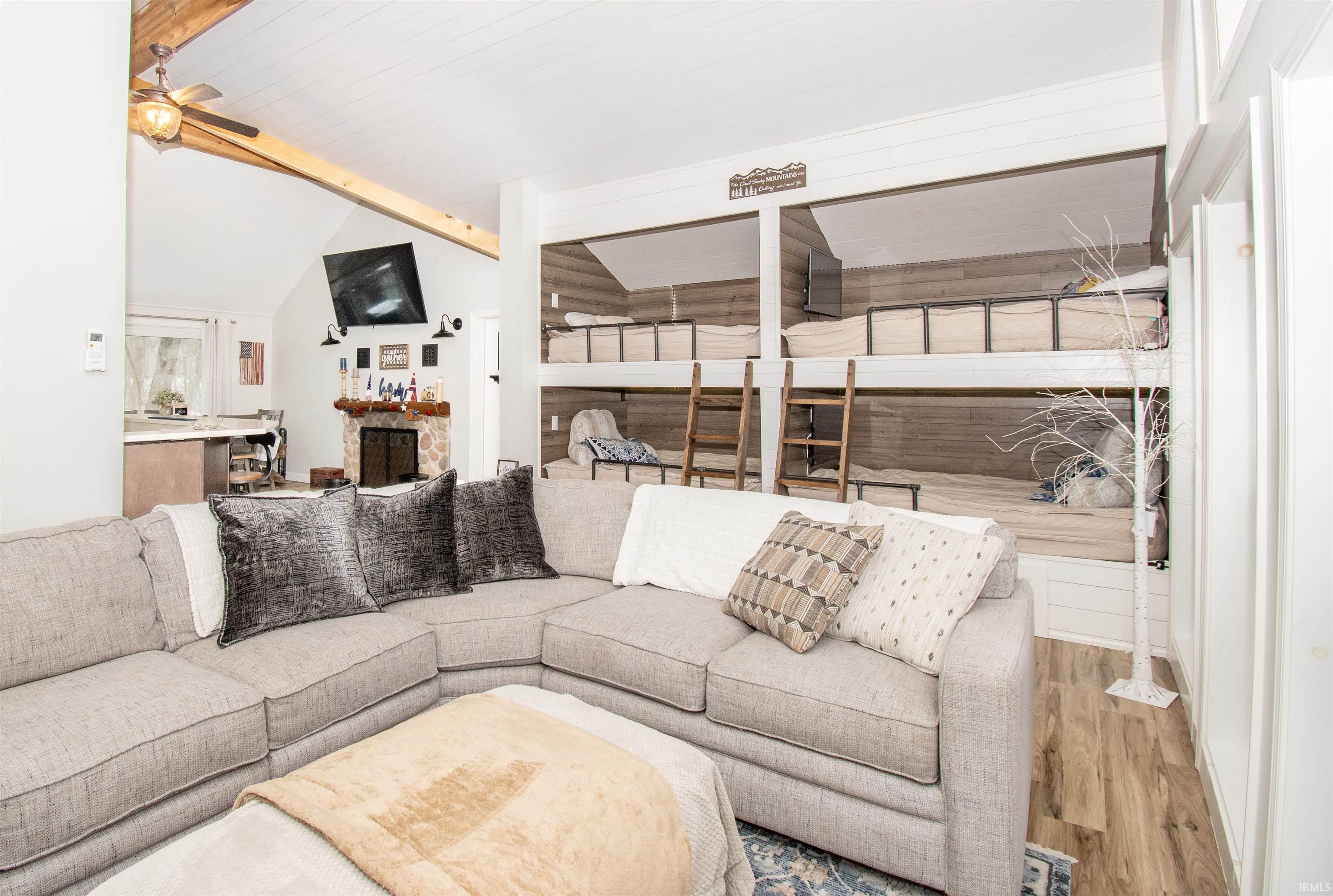 2008 East Riverside Drive Warsaw, IN 46582 - Photo 10 of 34