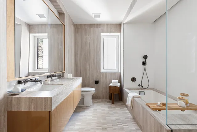 $2,195,000 | 77 Greenwich Street, Unit 24D | Financial District