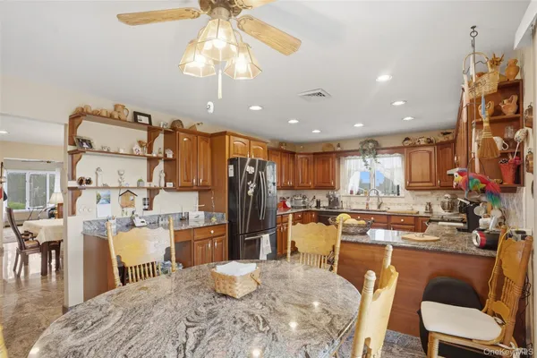 $799,999 | 226 Wallkill Road, Walden, NY 12586