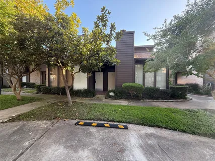 $170,000 | 2601 South Braeswood Boulevard, Unit 1005, Houston, TX 77025