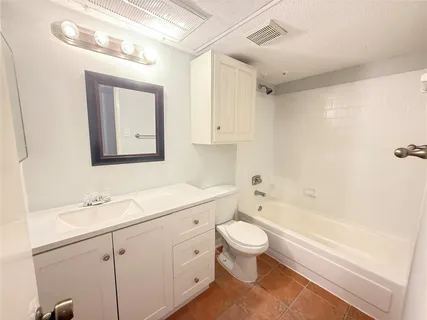 $170,000 | 2601 South Braeswood Boulevard, Unit 1005, Houston, TX 77025