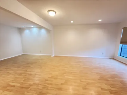 $170,000 | 2601 South Braeswood Boulevard, Unit 1005, Houston, TX 77025