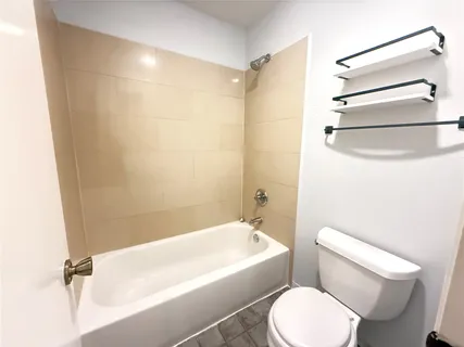 $170,000 | 2601 South Braeswood Boulevard, Unit 1005, Houston, TX 77025