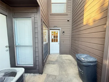 $170,000 | 2601 South Braeswood Boulevard, Unit 1005, Houston, TX 77025