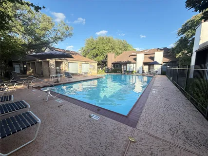 $170,000 | 2601 South Braeswood Boulevard, Unit 1005, Houston, TX 77025