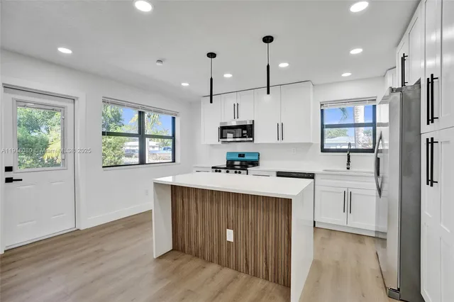 $549,000 | 1302 South 22nd Court, Hollywood, FL 33020