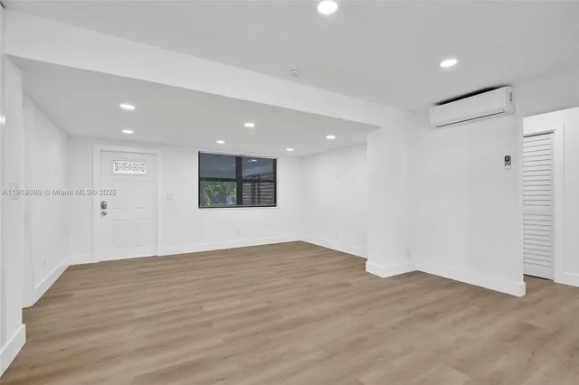 $549,000 | 1302 South 22nd Court, Hollywood, FL 33020