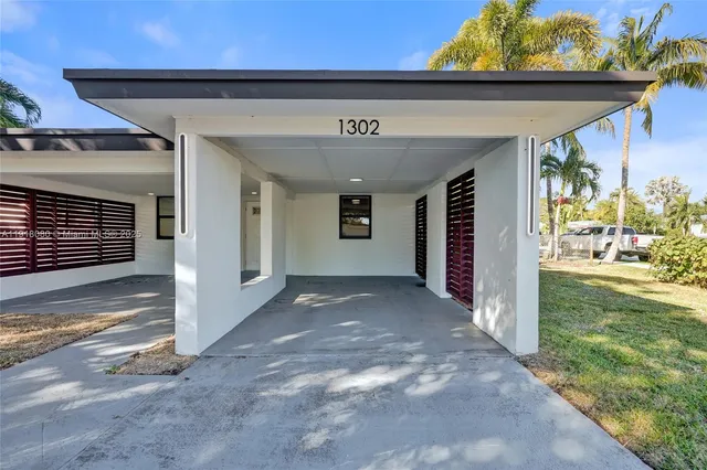 $549,000 | 1302 South 22nd Court, Hollywood, FL 33020