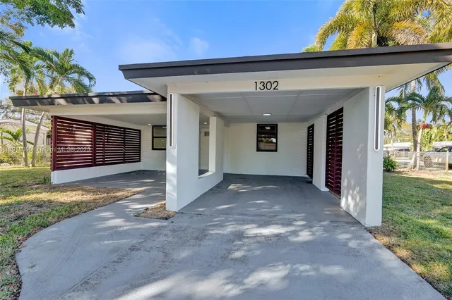 $549,000 | 1302 South 22nd Court, Hollywood, FL 33020