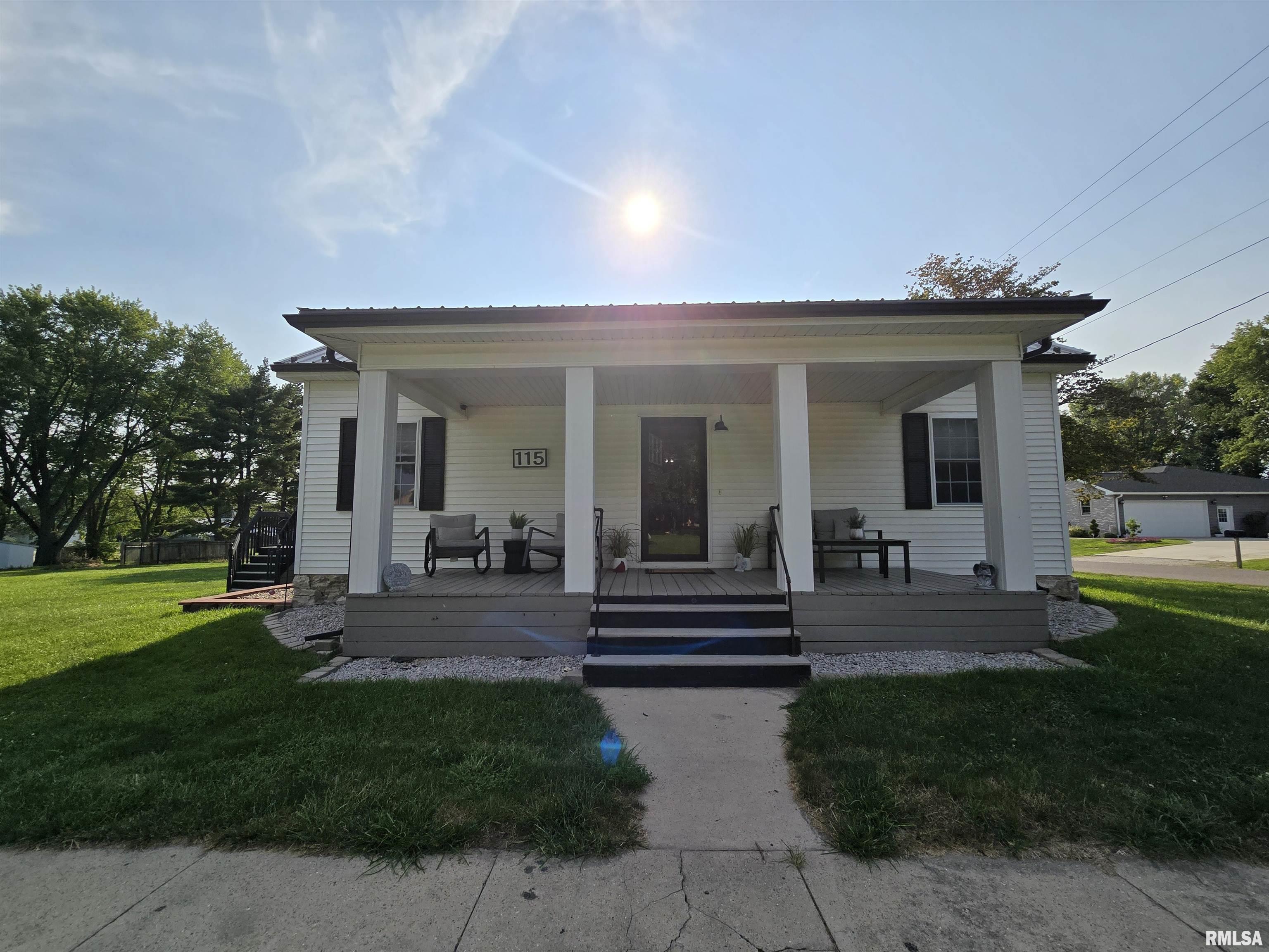 115 North Fulton Street Payson, IL 62360 - Photo 1 of 14 Gallery Image 1